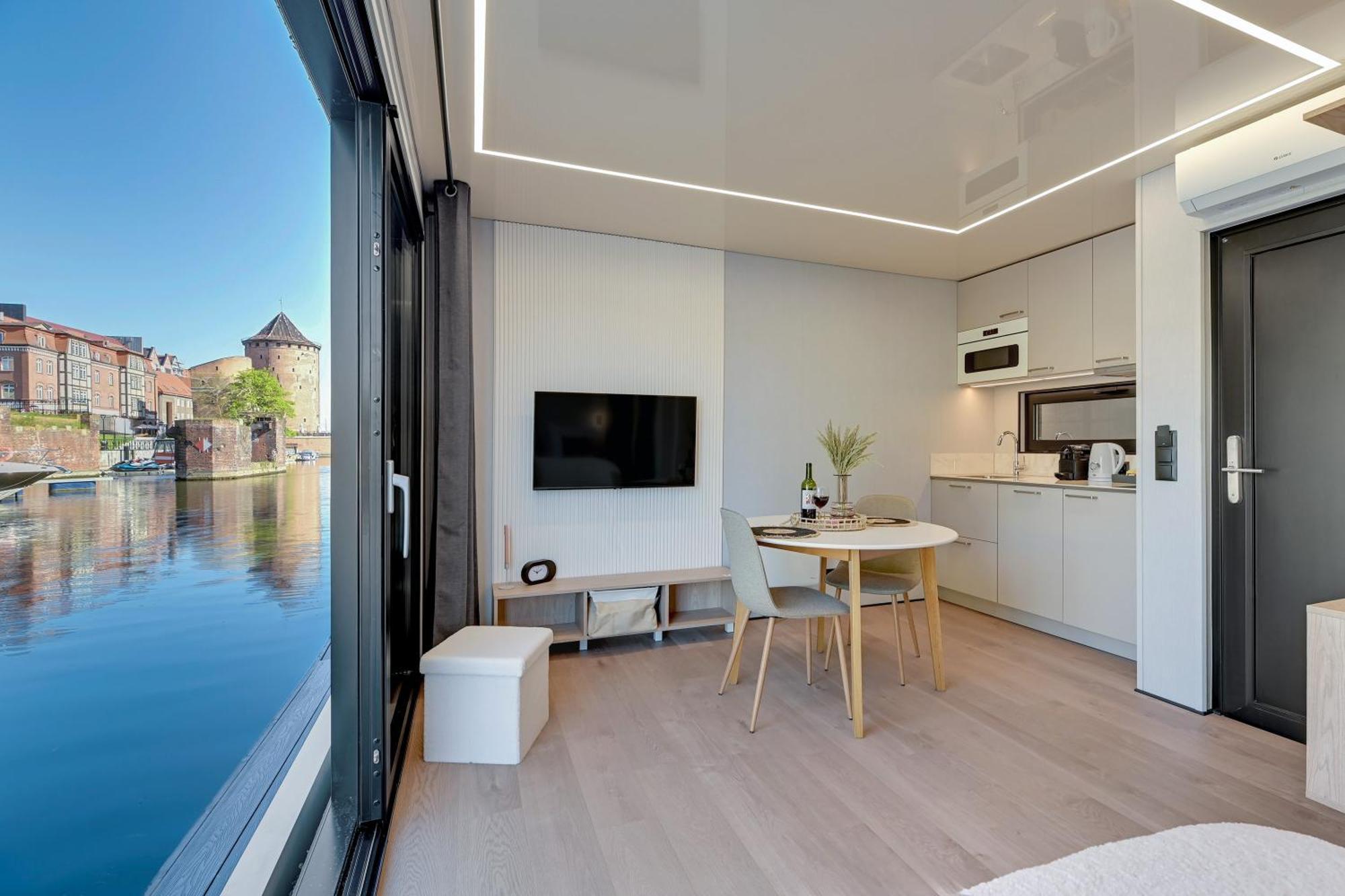 Domy Na Wodzie - La Mare Motlava Houseboats With Sauna By Downtown Apartments Gdańsk Szoba fotó