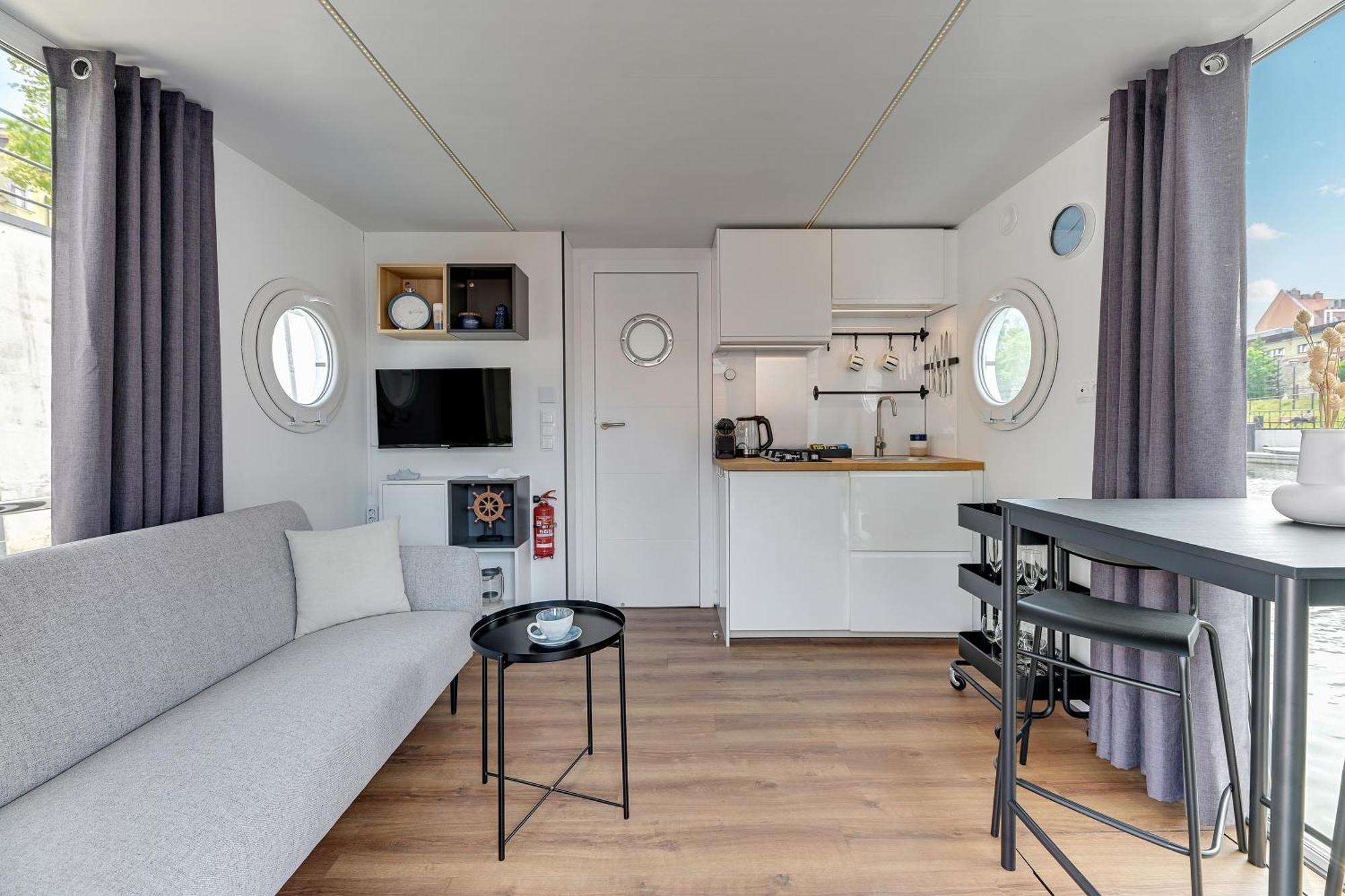 Domy Na Wodzie - La Mare Motlava Houseboats With Sauna By Downtown Apartments Gdańsk Szoba fotó